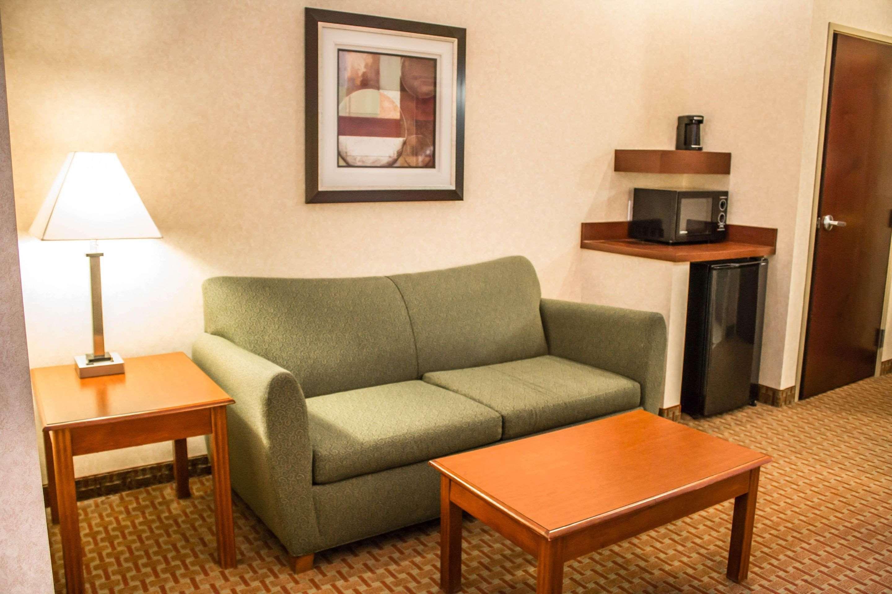 Comfort Inn & Suites Kent - University Area Eksteriør bilde